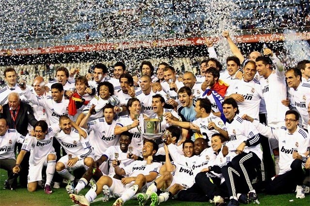 英超赛程提醒：曼城对阵利物浦,（英超焦点战预告：曼城迎战利物浦）