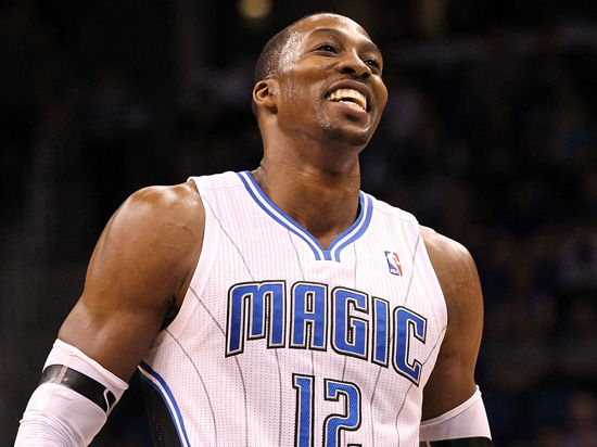 杜兰特高效输出 三节打卡终结悬念（杜兰特火力全开 三节下班锁定胜局）