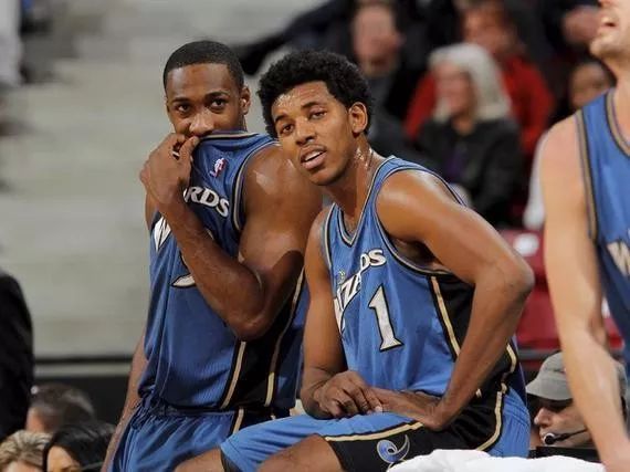 博努奇：小基耶萨可能踢附加赛；球员明白穿意大利球衣的责任（博努奇：小基耶萨有望出战附加赛，球员清楚身披意大利战袍的担当）