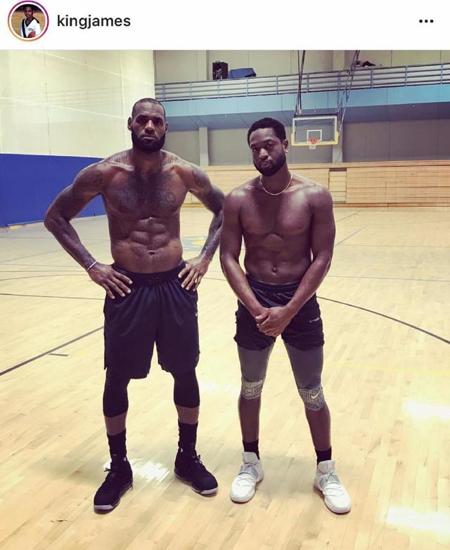 里贝里儿子赛义夫身穿阿尔及利亚球衣自拍，引起热议（里贝里之子赛义夫晒阿尔及利亚球衣自拍，引发热议）