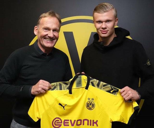 天空：利物浦正领跑格伊争夺战，其次便是拜仁的关注（天空：利物浦领跑格伊争夺战，拜仁紧随其后）