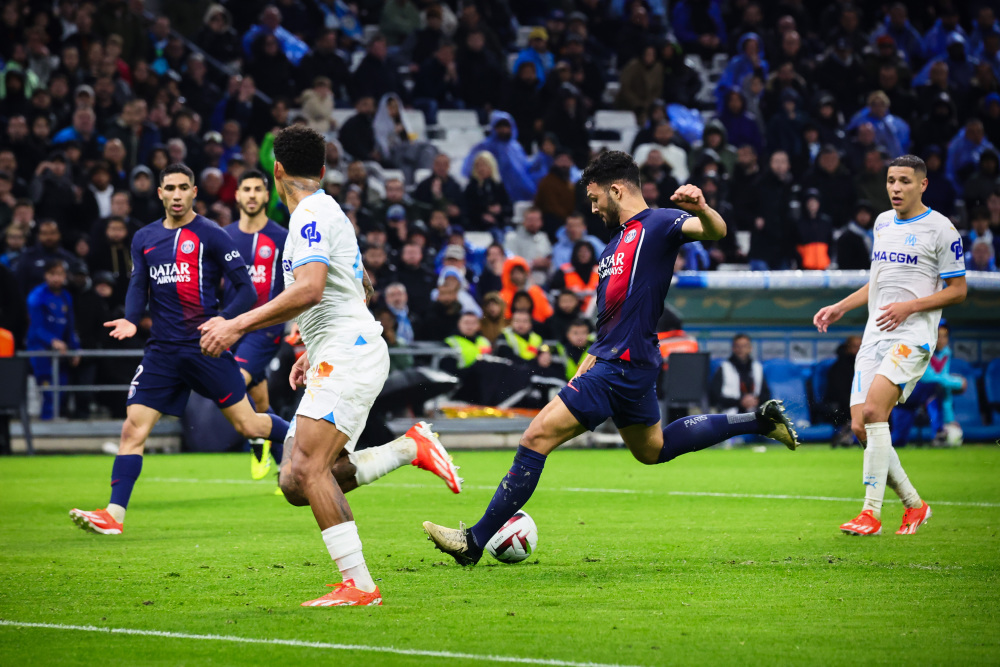 15岁道曼禁区内天秀回旋破门，青年欧冠阿森纳4-2逆转拜仁（青年欧冠：15岁道曼禁区回旋神射，阿森纳4-2逆转拜仁）